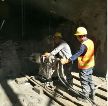 丰宁水下抗分散灌浆料特点 水下不分散注浆料介绍